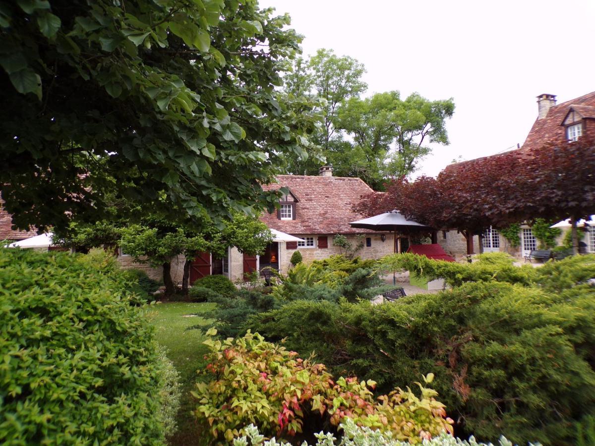 Moulin Du Soustre Bed and Breakfast Cavagnac Exteriör bild