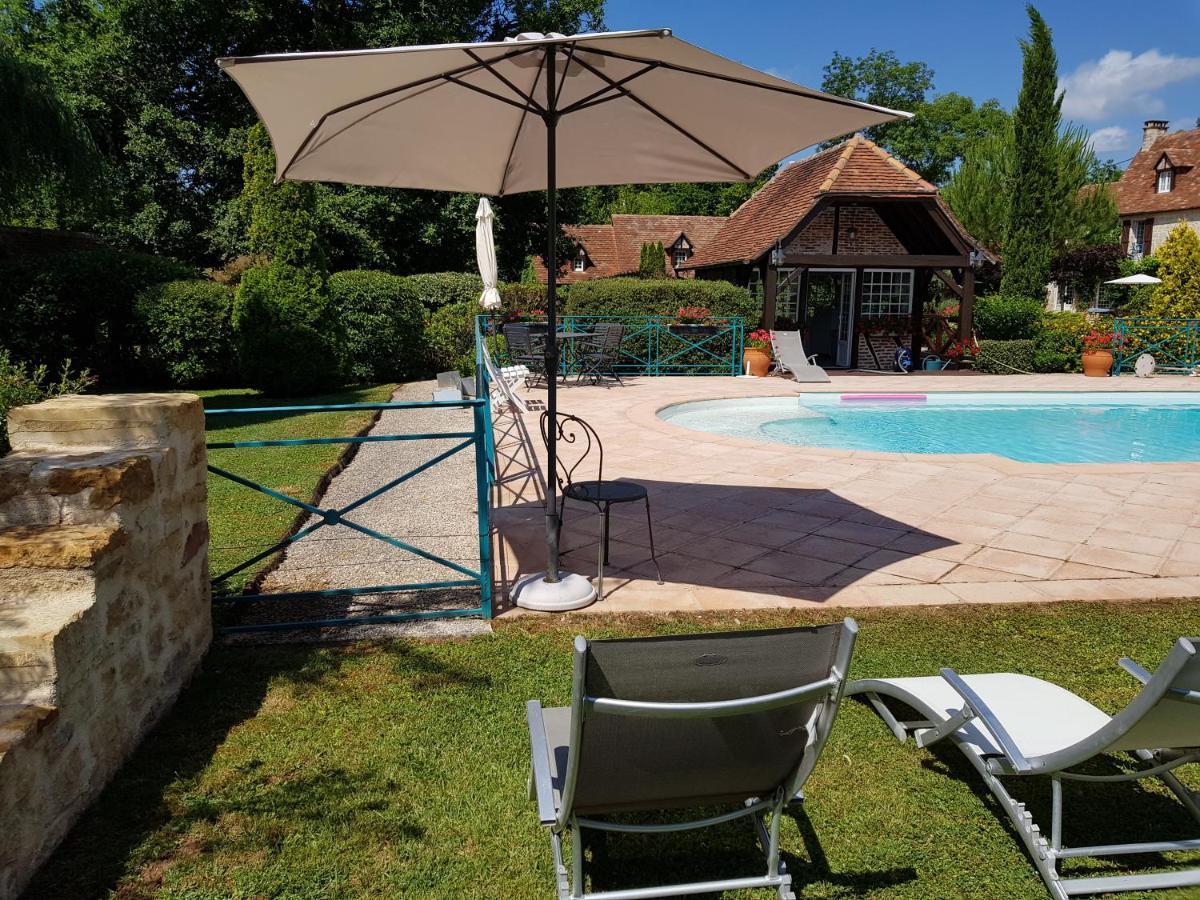 Moulin Du Soustre Bed and Breakfast Cavagnac Exteriör bild