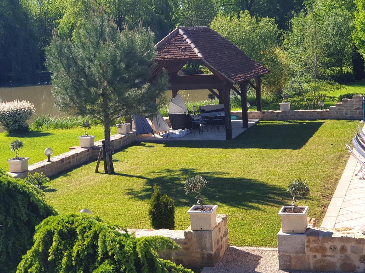 Moulin Du Soustre Bed and Breakfast Cavagnac Exteriör bild