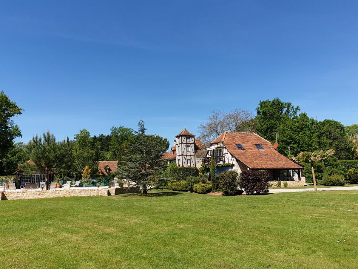 Moulin Du Soustre Bed and Breakfast Cavagnac Exteriör bild