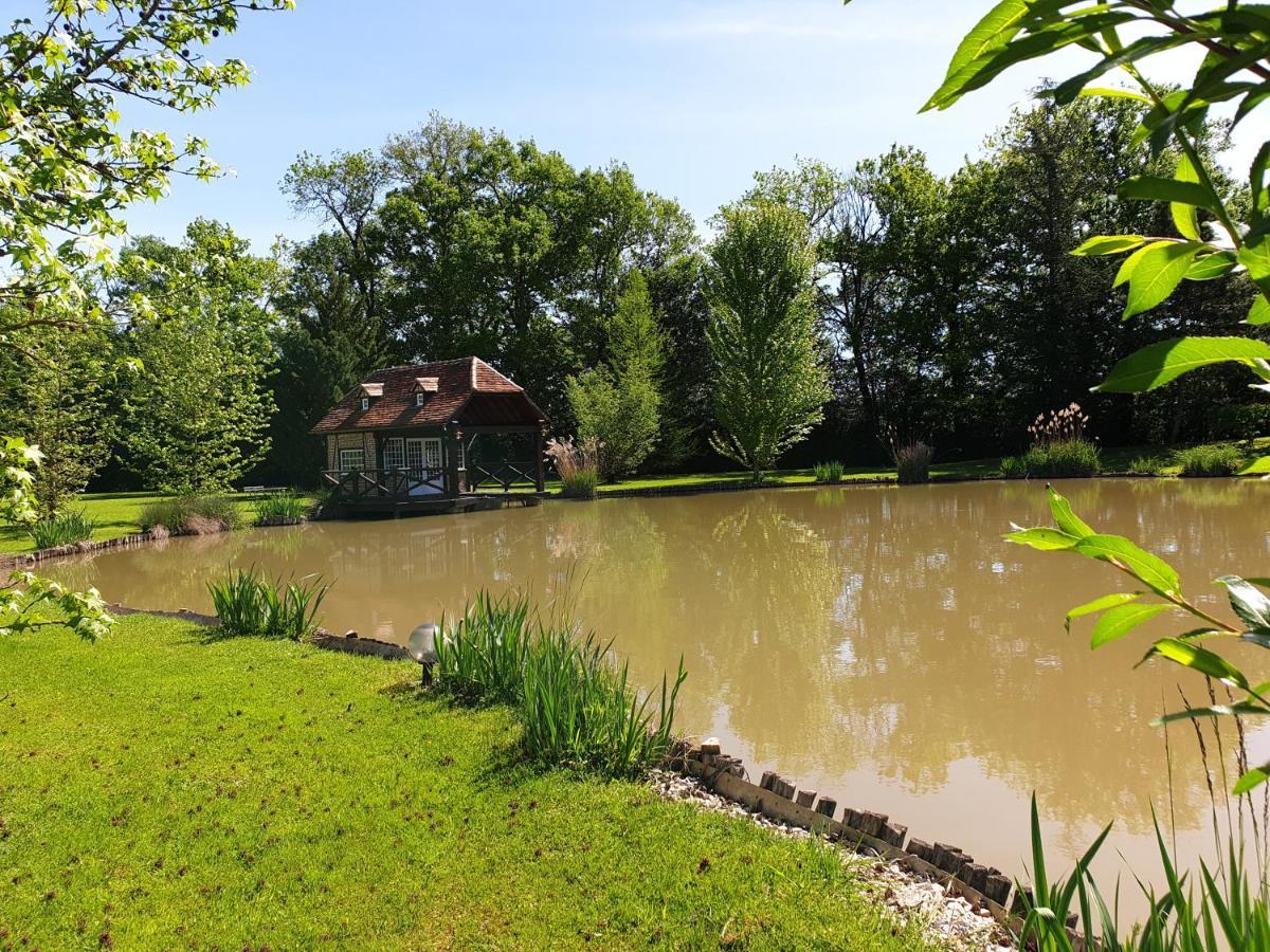 Moulin Du Soustre Bed and Breakfast Cavagnac Exteriör bild